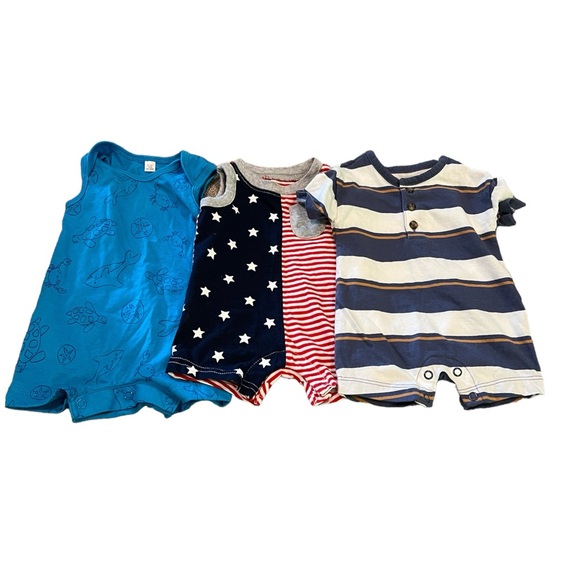5/$15 sale - Boy’s size newborn Carter’s clothes bundle - Picture 1 of 1